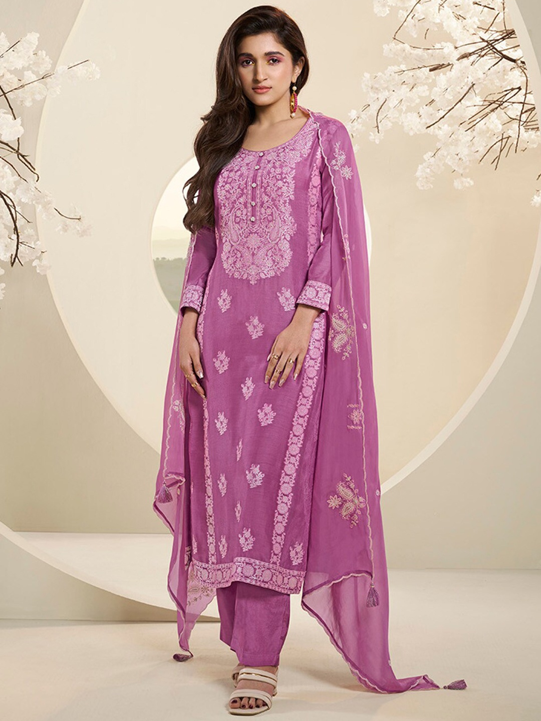 

Seerat Ethnic Motifs Printed Thread Work Kurta & Trousers With Dupatta, Lavender