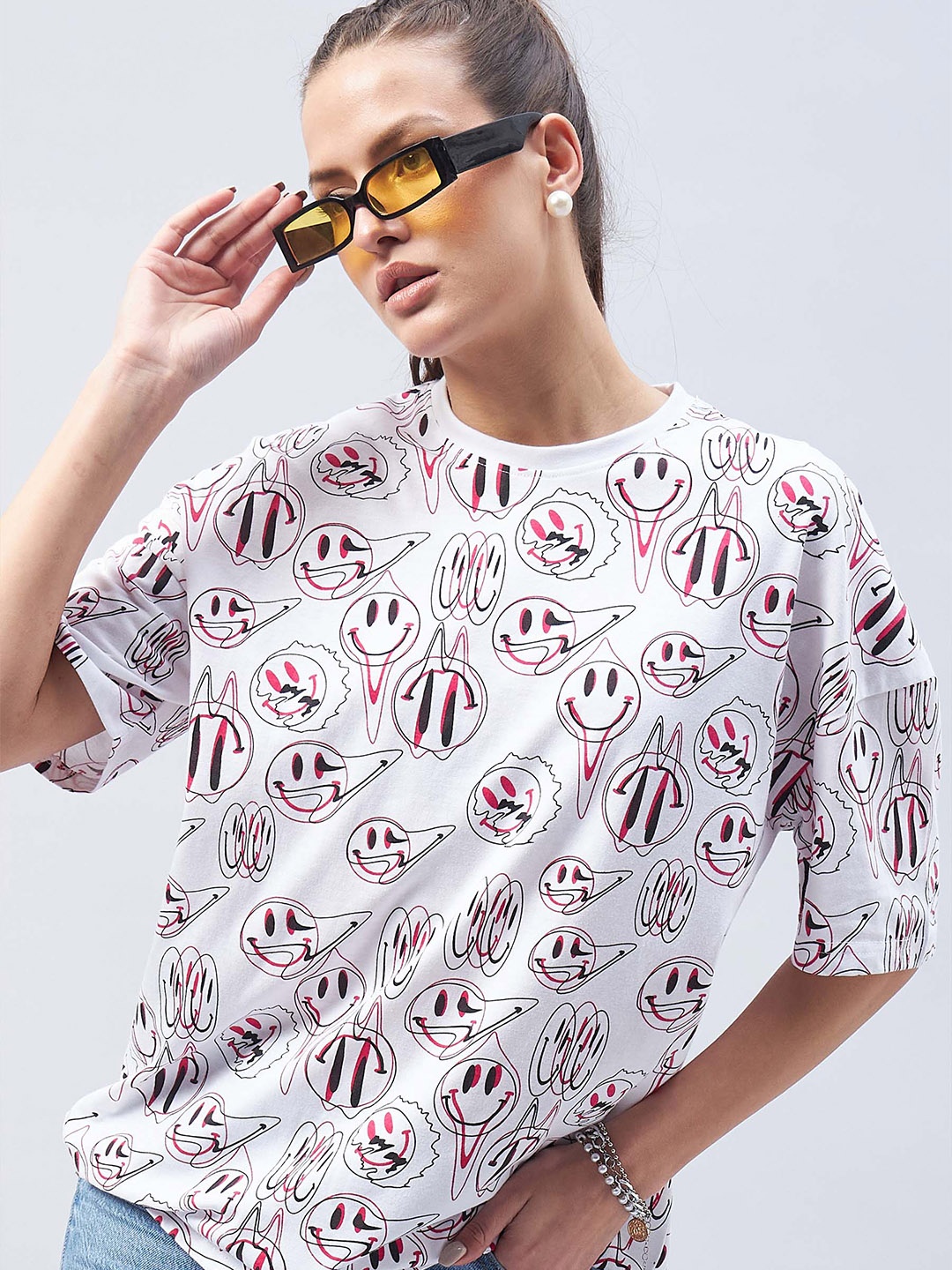 

GESPO Graphic Printed Drop Shoulder Sleeves Oversized Cotton T-shirt, White