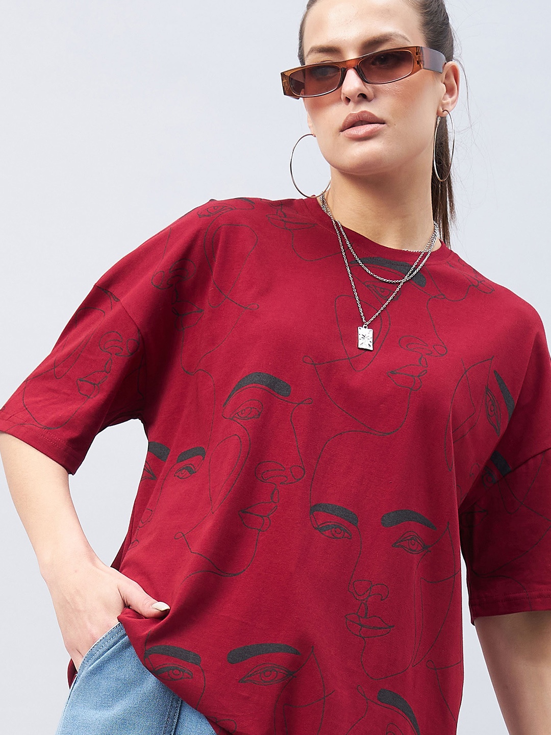 

GESPO Graphic Printed Drop Shoulder Sleeves Pure Cotton Oversized T-shirt, Maroon