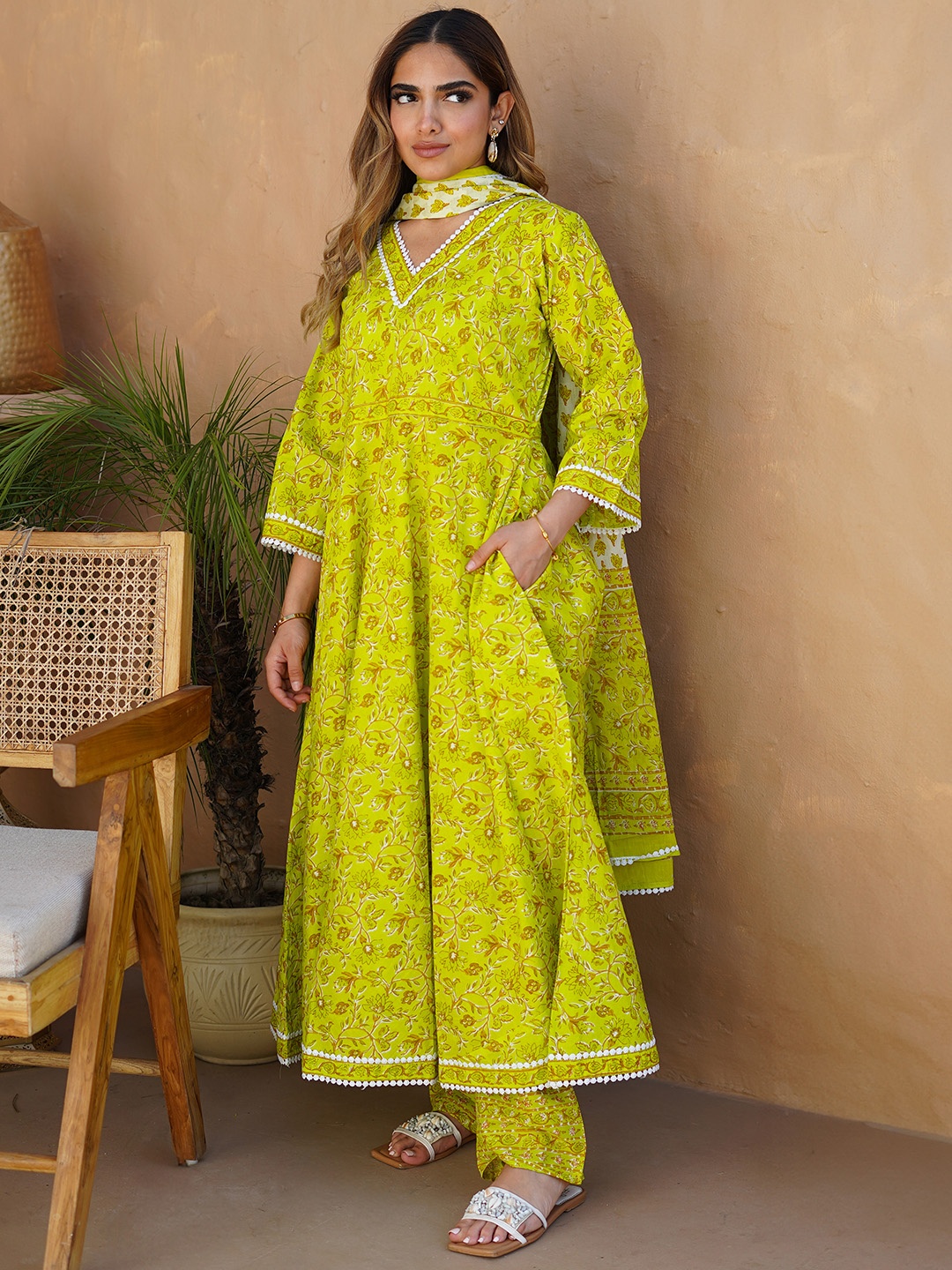 

Libas Floral Printed Straight Gotta Patti Pure Cotton Kurta with Trousers & Dupatta, Green