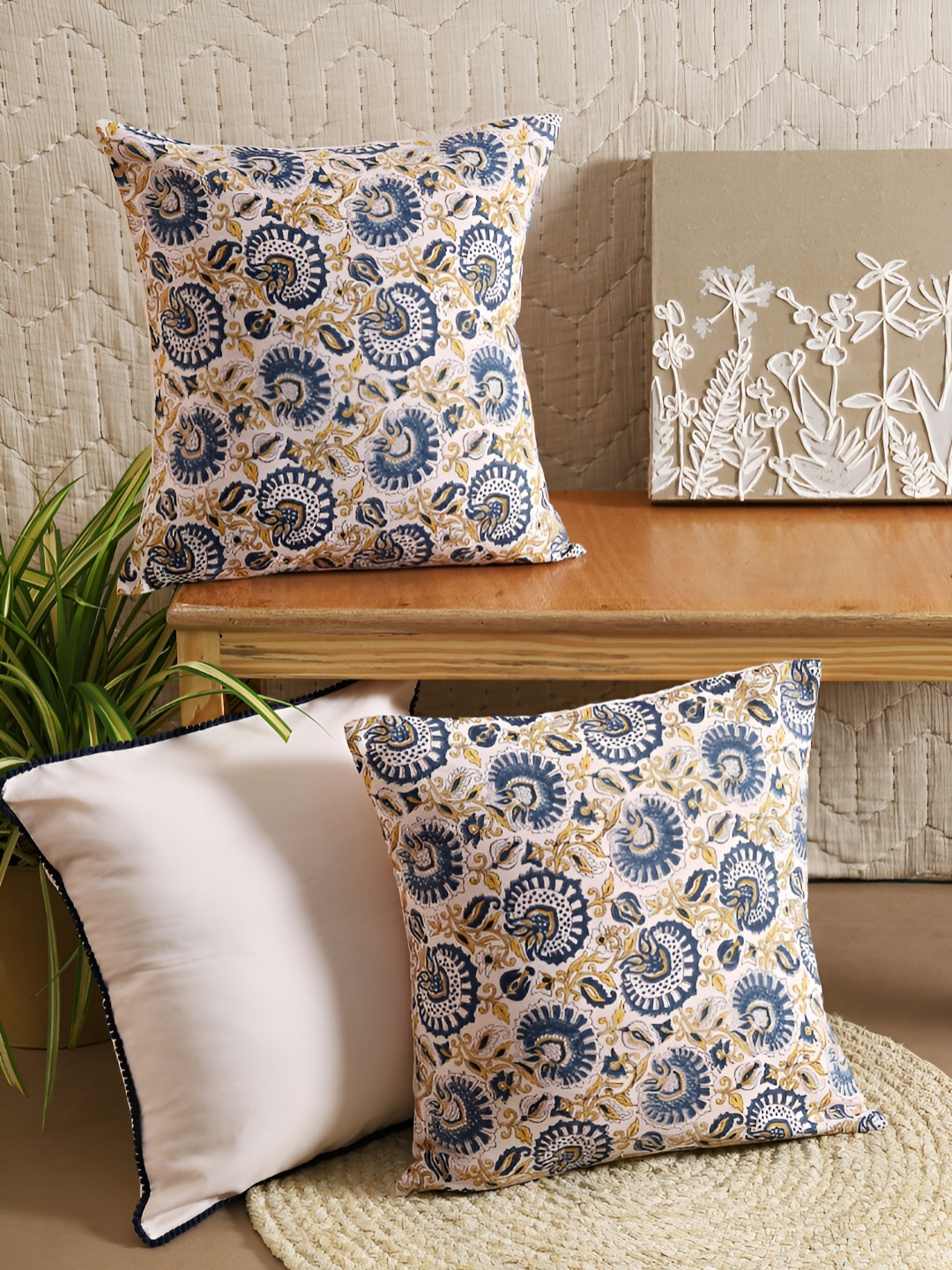 

TARAN LIVING Blue & White 3 Pcs Floral Square Cushion Covers