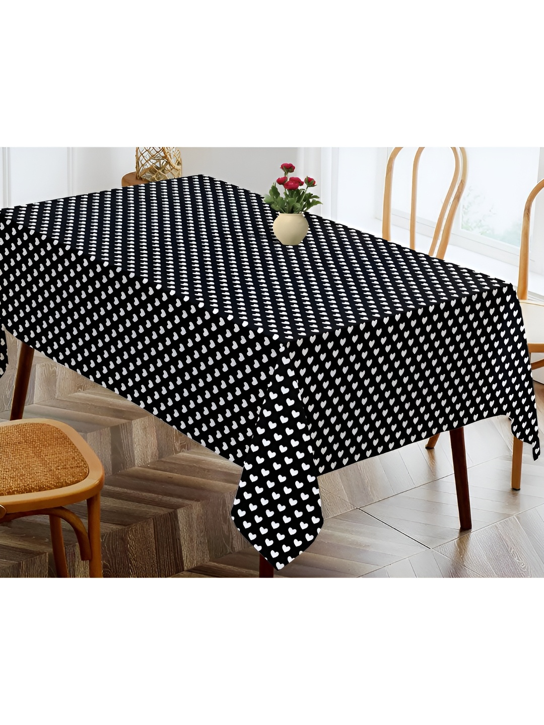 

OASIS Black Printed Cotton 4-Seater Table Cover