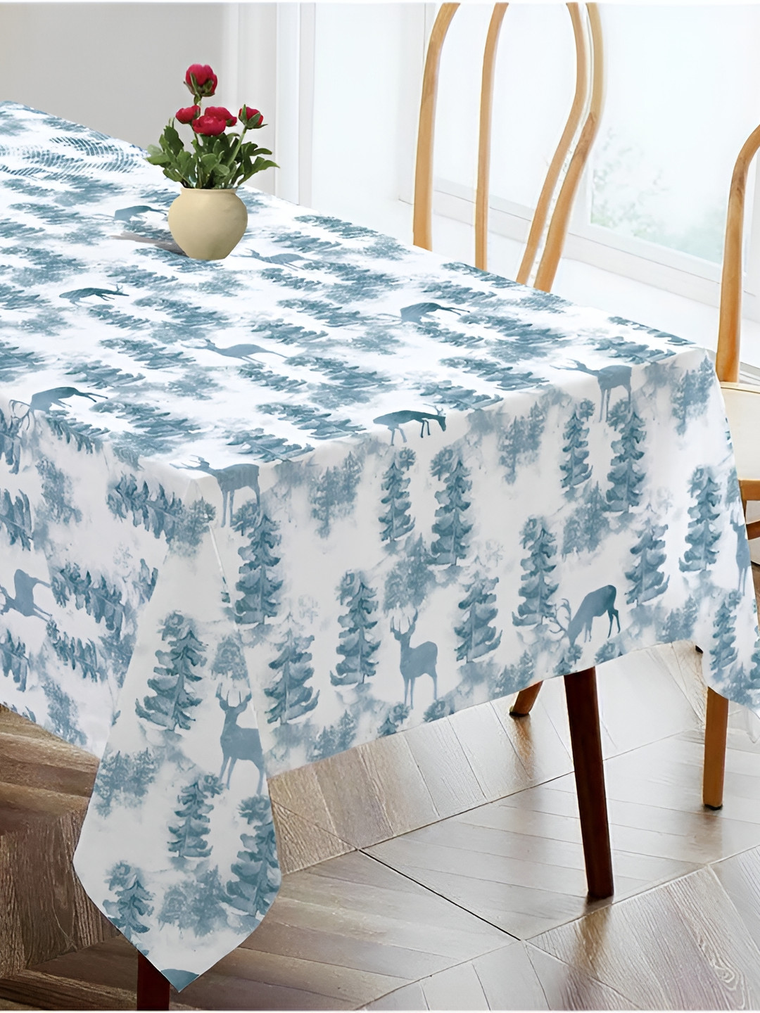

OASIS Blue & White Cotton 4-Seater Table Cover