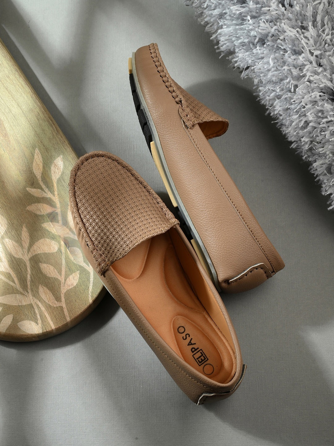 

El Paso Women Round Toe Lightweight Loafers, Beige