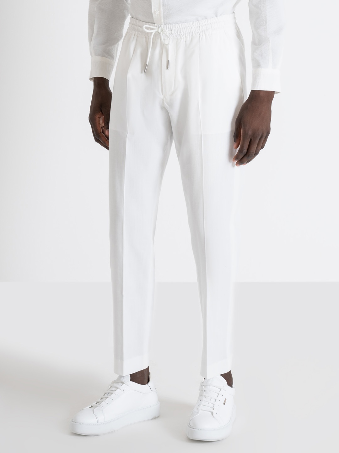 

Antony Morato Men Mid Rise Pleated Trousers, Off white