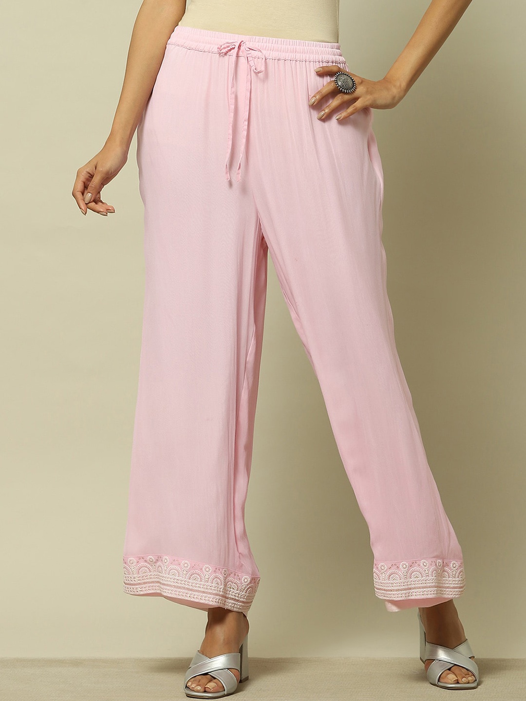 

Rangriti Women Relaxed Straight Leg Mid-Rise Straight Fit Trousers, Pink