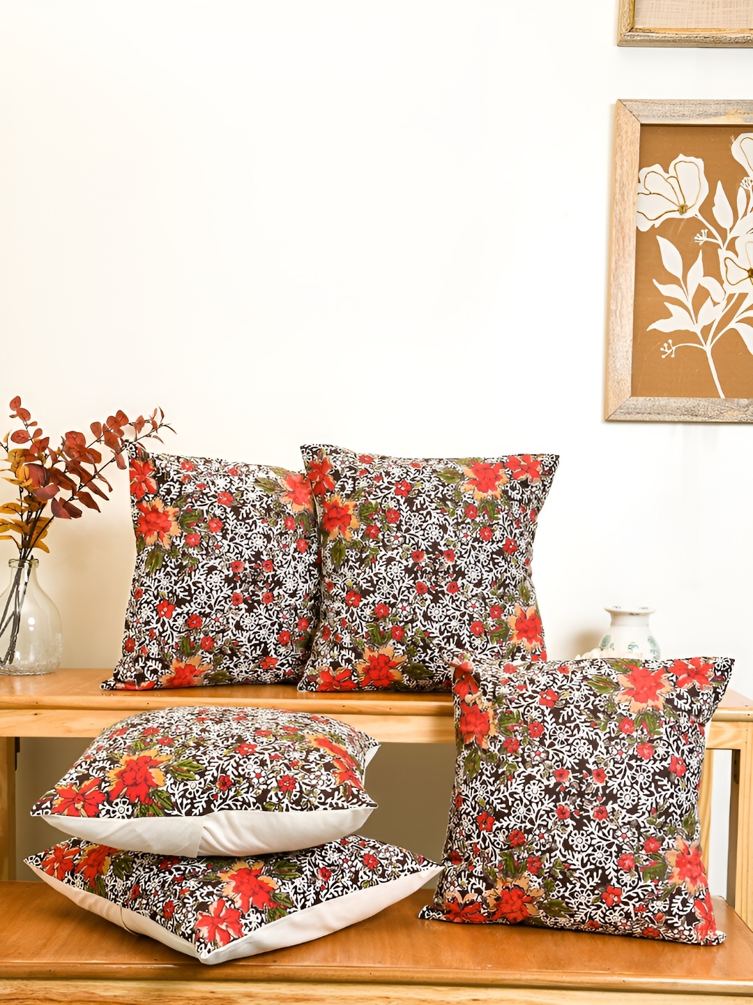 

Ratan Cart Red & Green 5 Pcs Floral Square Cushion Covers