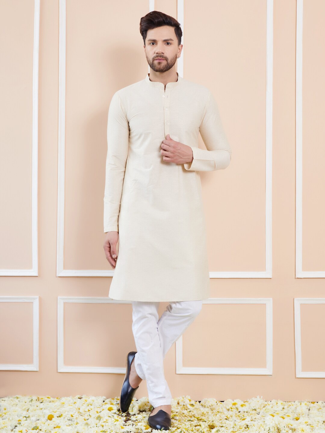 

See Designs Mandarin Collar Long Sleeves Cotton Thread Work Kurta, Cream