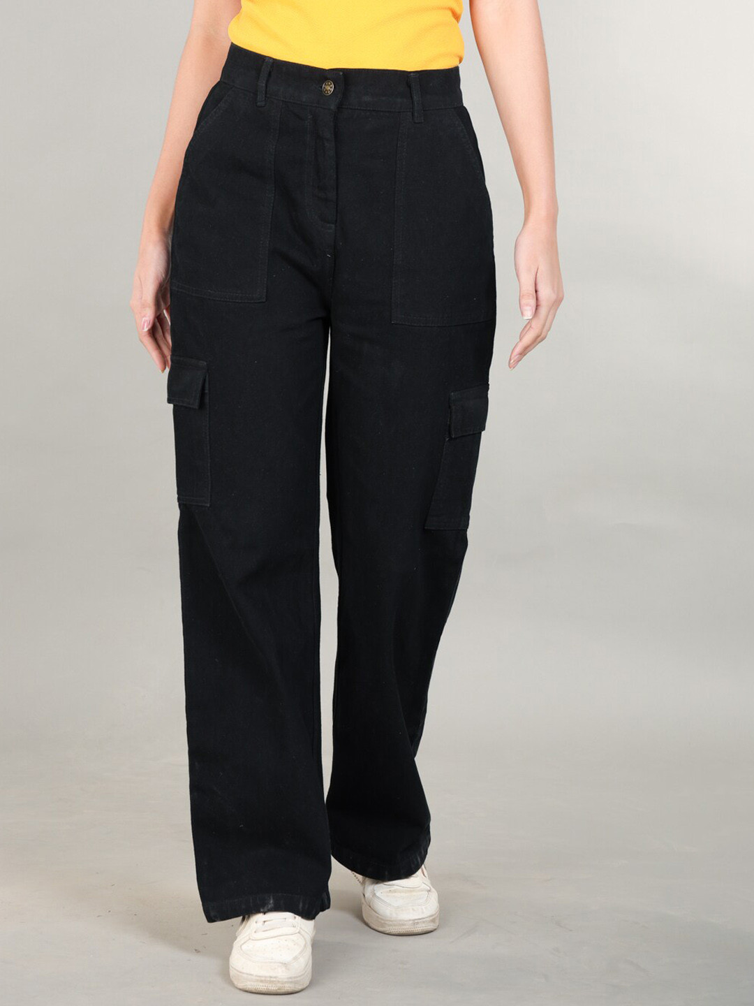 

The Roadster Lifestyle Co. Women Black Cotton Cargo Styles Clean Look Flared-Fit Jeans