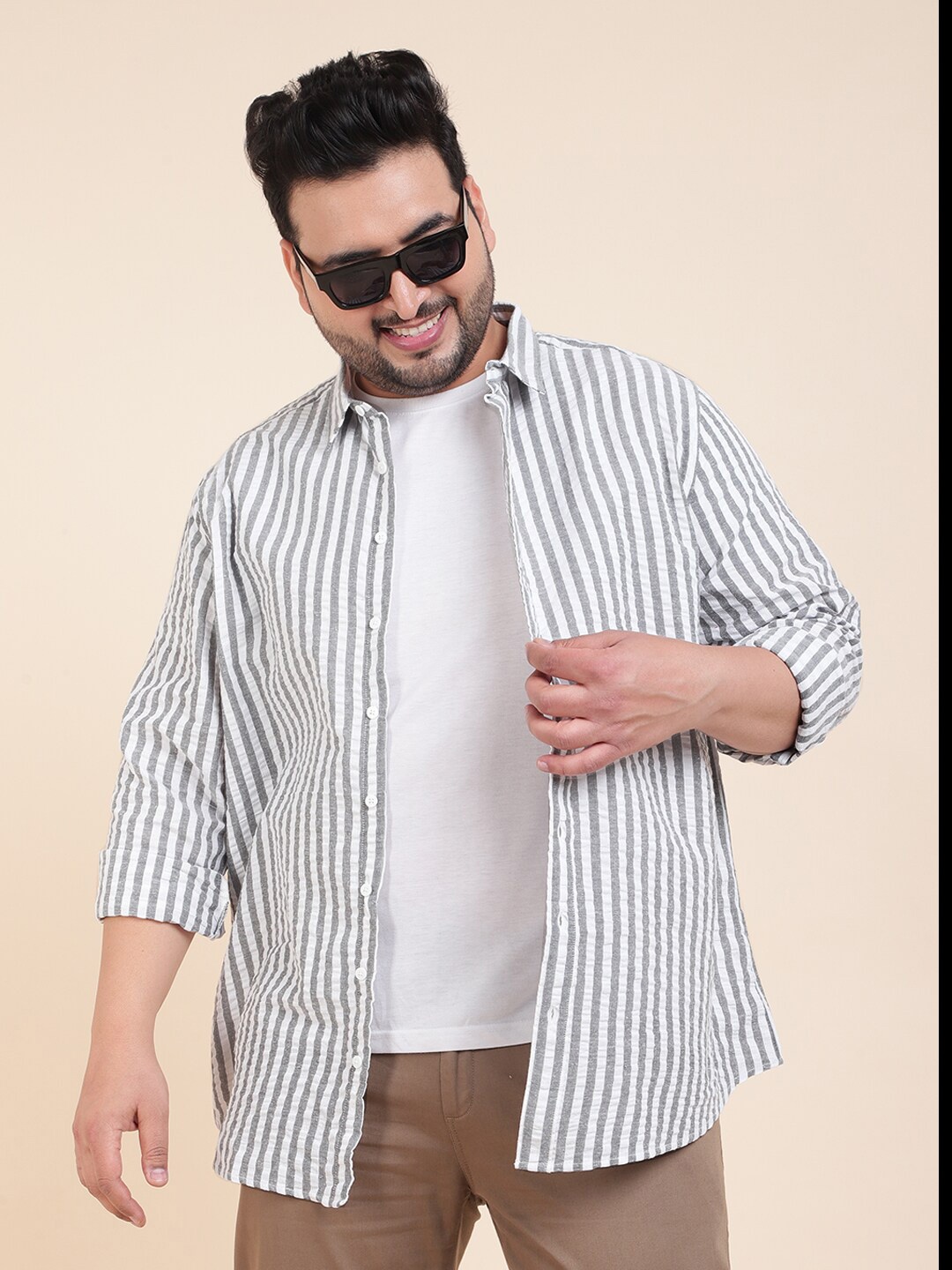 

Sztori Classic Long Sleeves Spread Collar Cotton Opaque Striped Casual Shirt, Grey