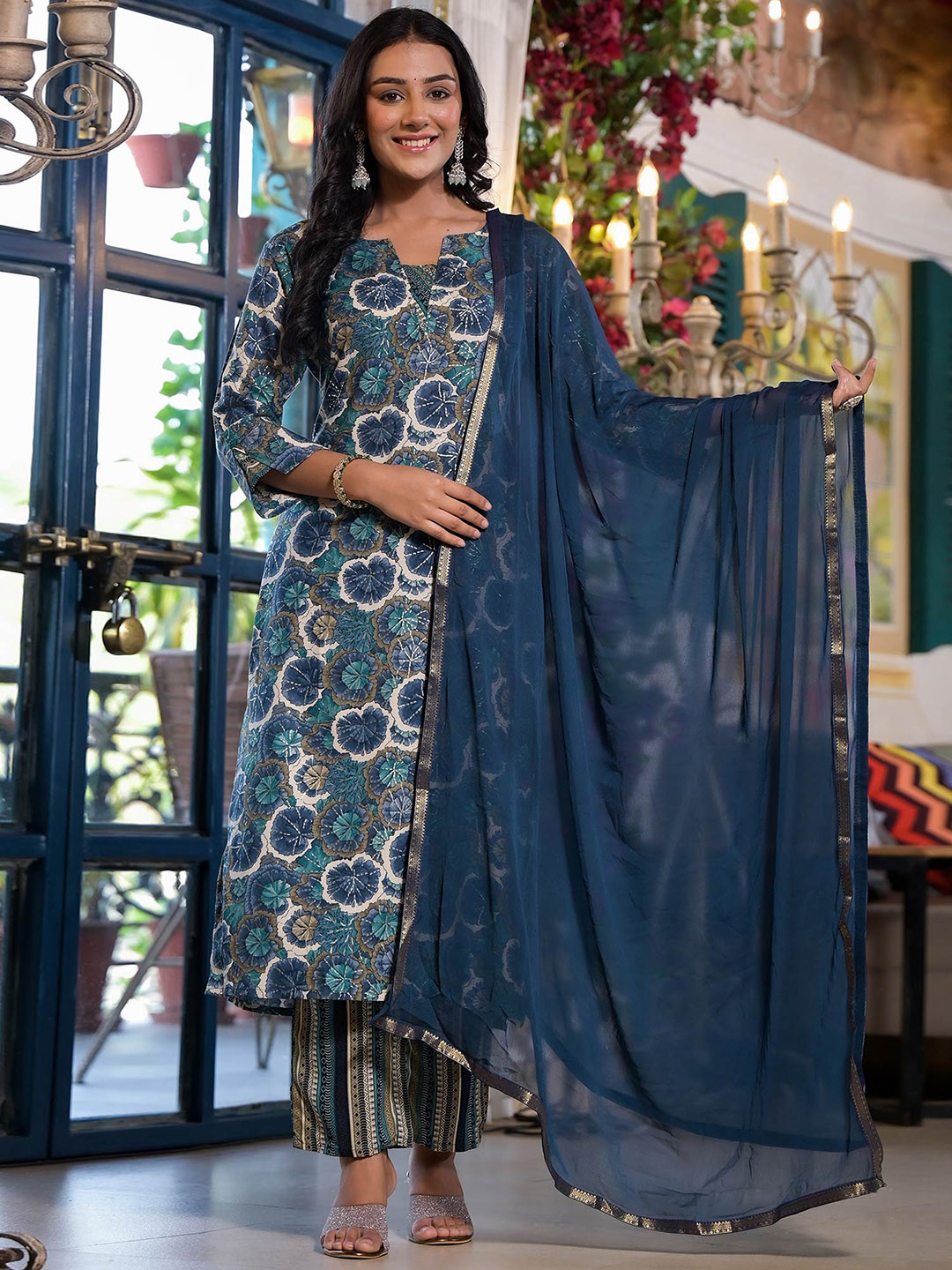 

Peachmode Floral Printed Straight Kurta with Trousers & With Dupatta, Blue