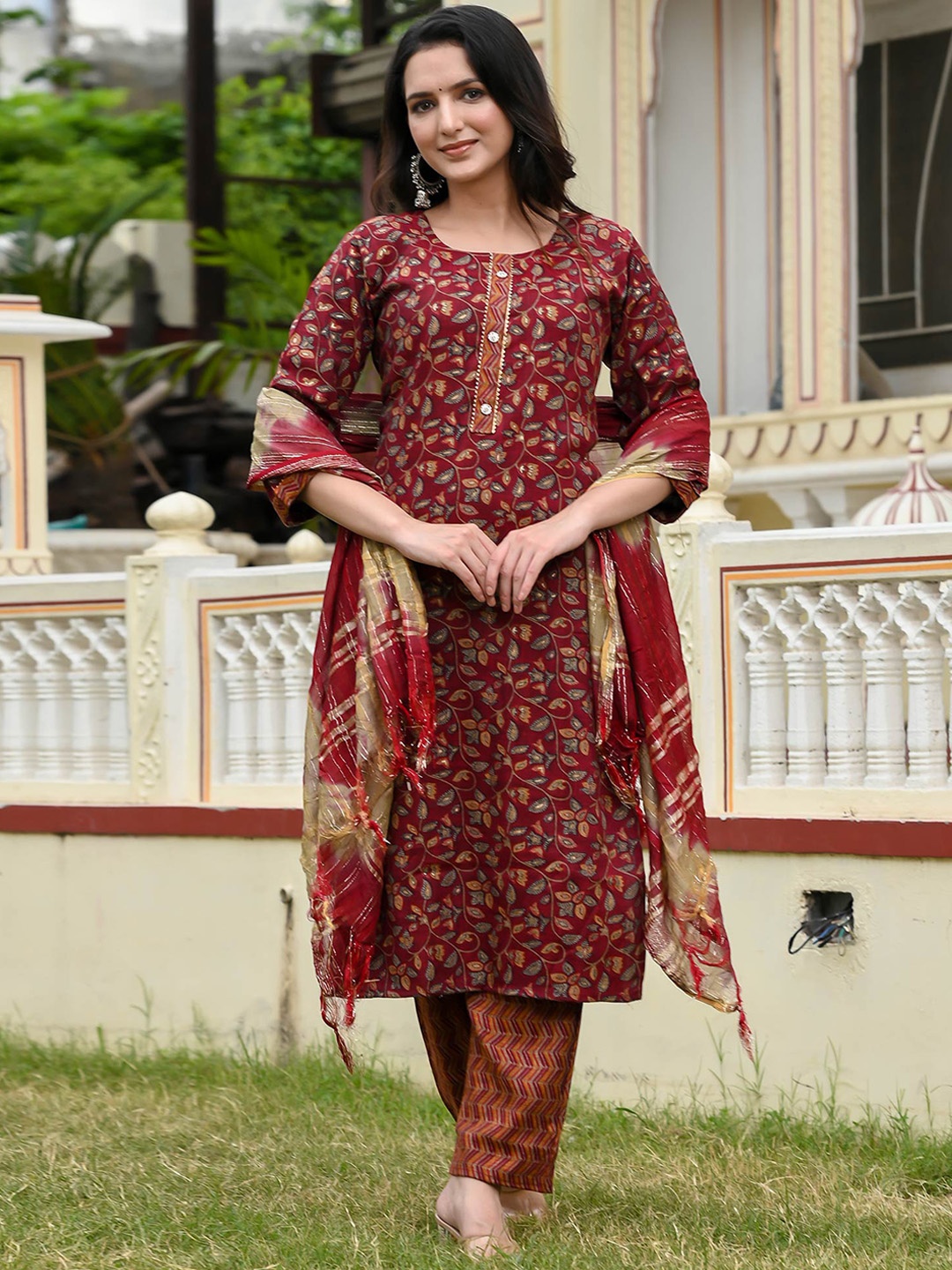 

Peachmode Floral Printed Regular Kurta with Trousers & Dupatta, Maroon