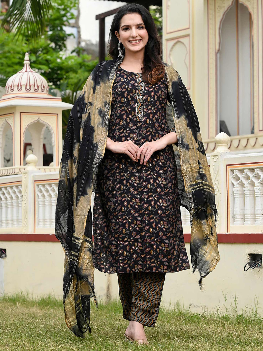 

Peachmode Round Neck Floral Printed Straight Kurta with Trouser & Dupatta, Black