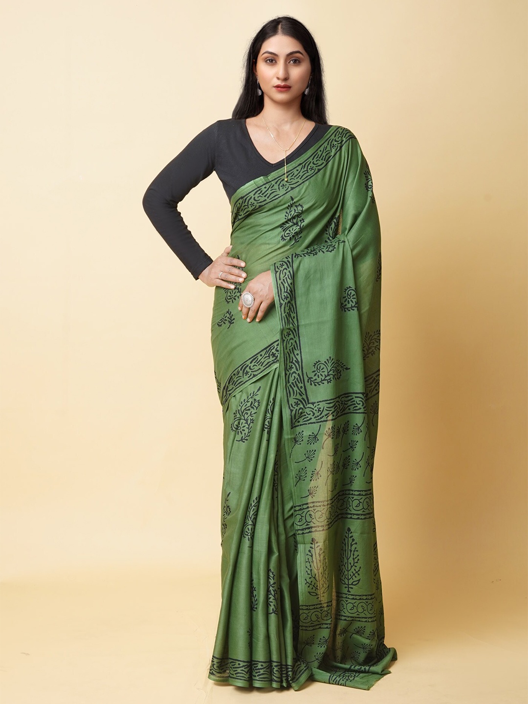 

Unnati Silks Ethnic Motifs Pure Cotton Handloom Block Print Saree, Green