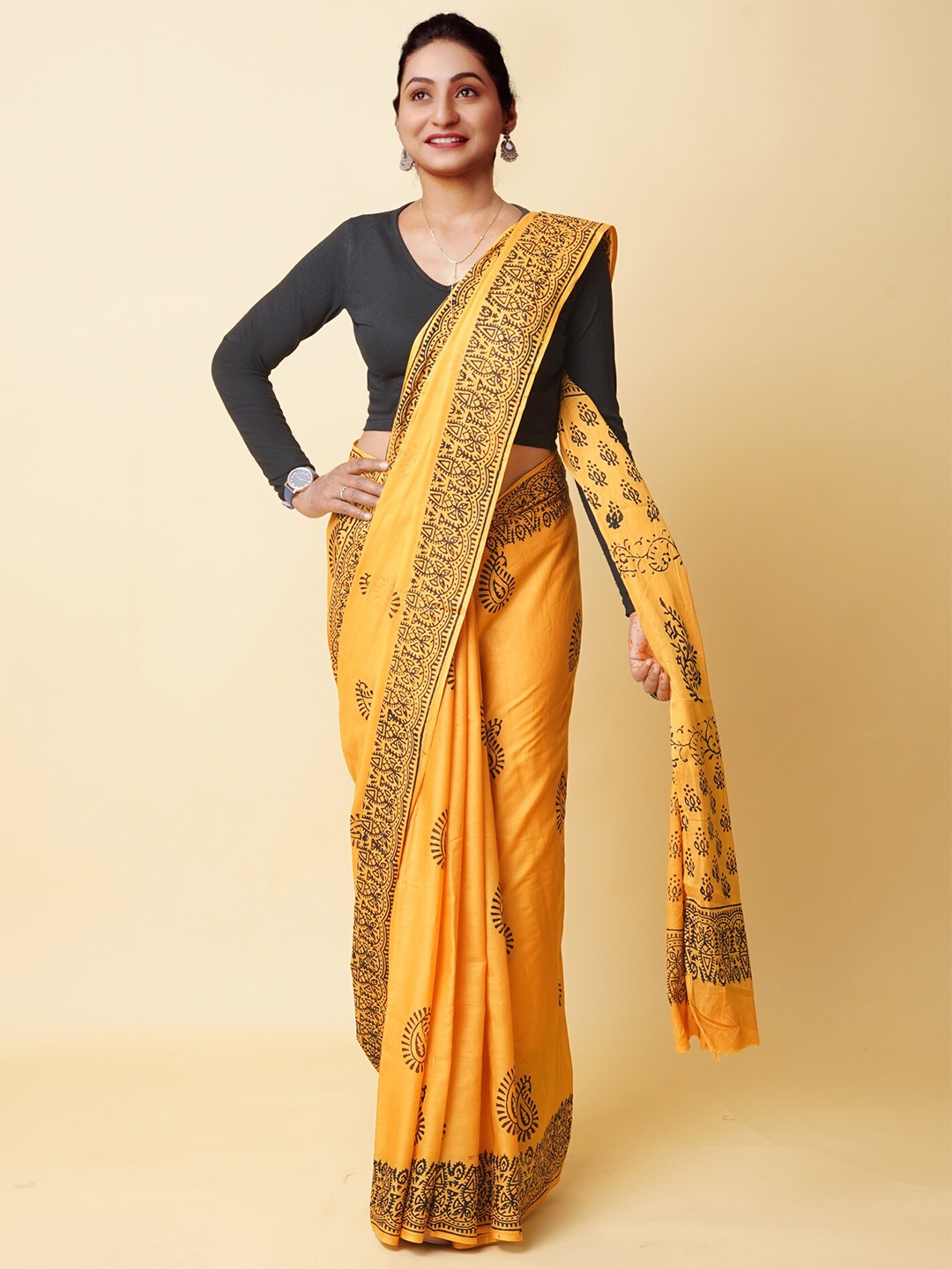 

Unnati Silks Ethnic Motifs Pure Cotton Handloom Block Print Saree, Yellow