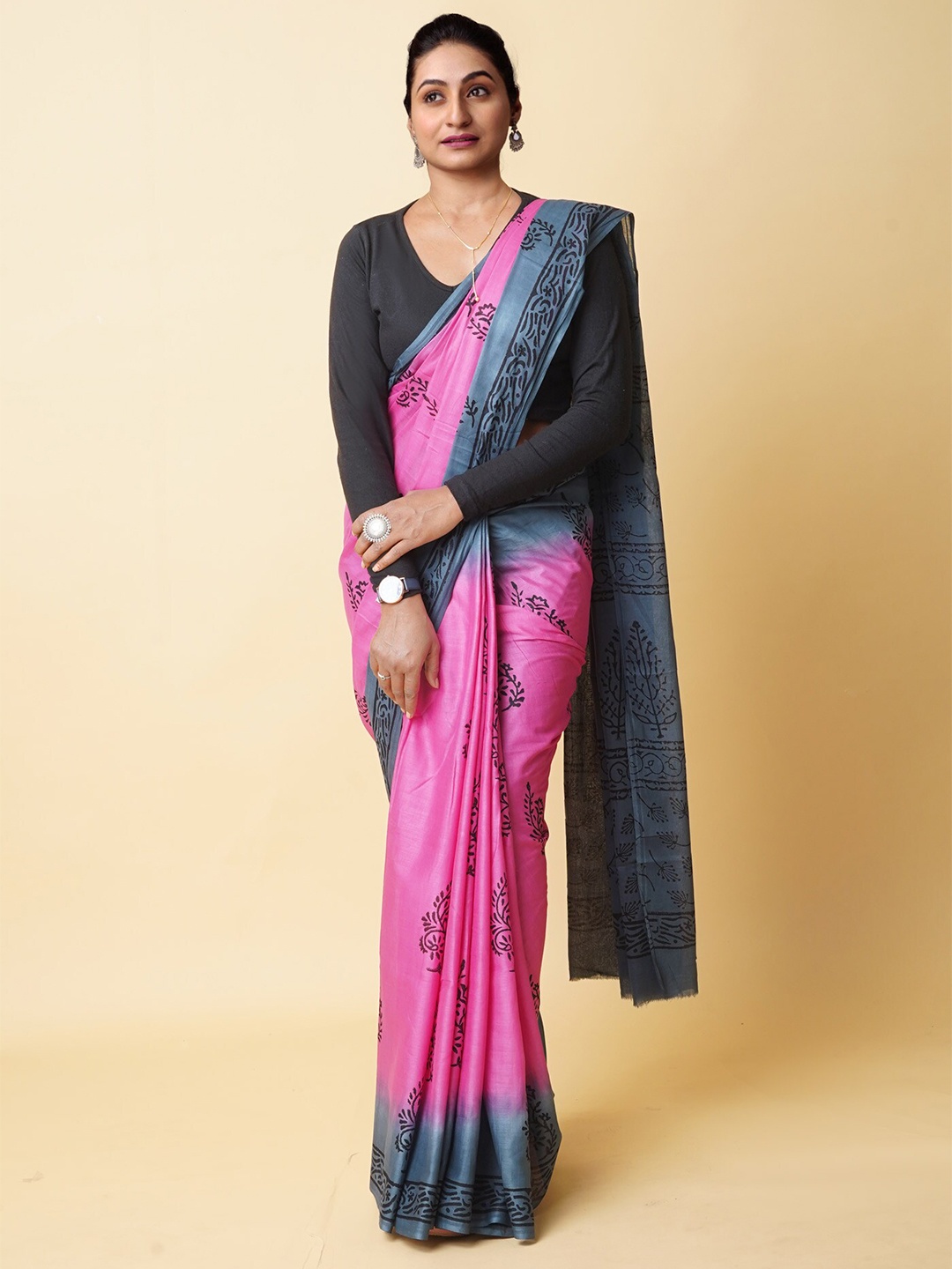 

Unnati Silks Ethnic Motifs Pure Cotton Handloom Block Print Saree, Pink