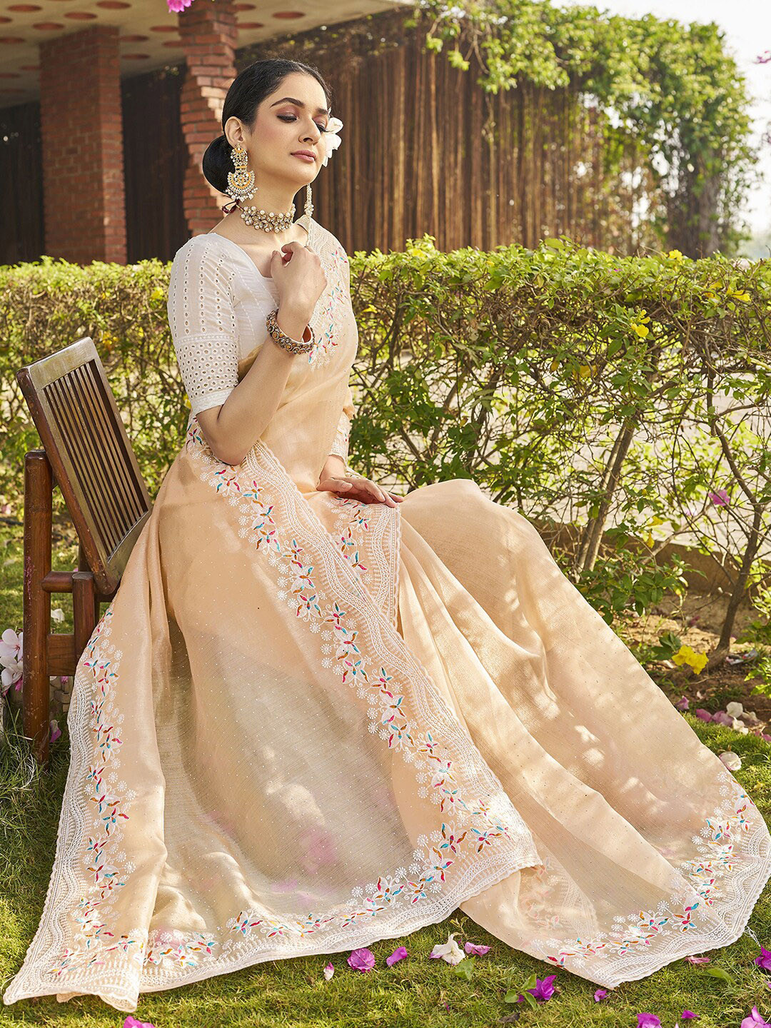 

Satrani Ethnic Motifs Embroidered Organza Saree, Orange