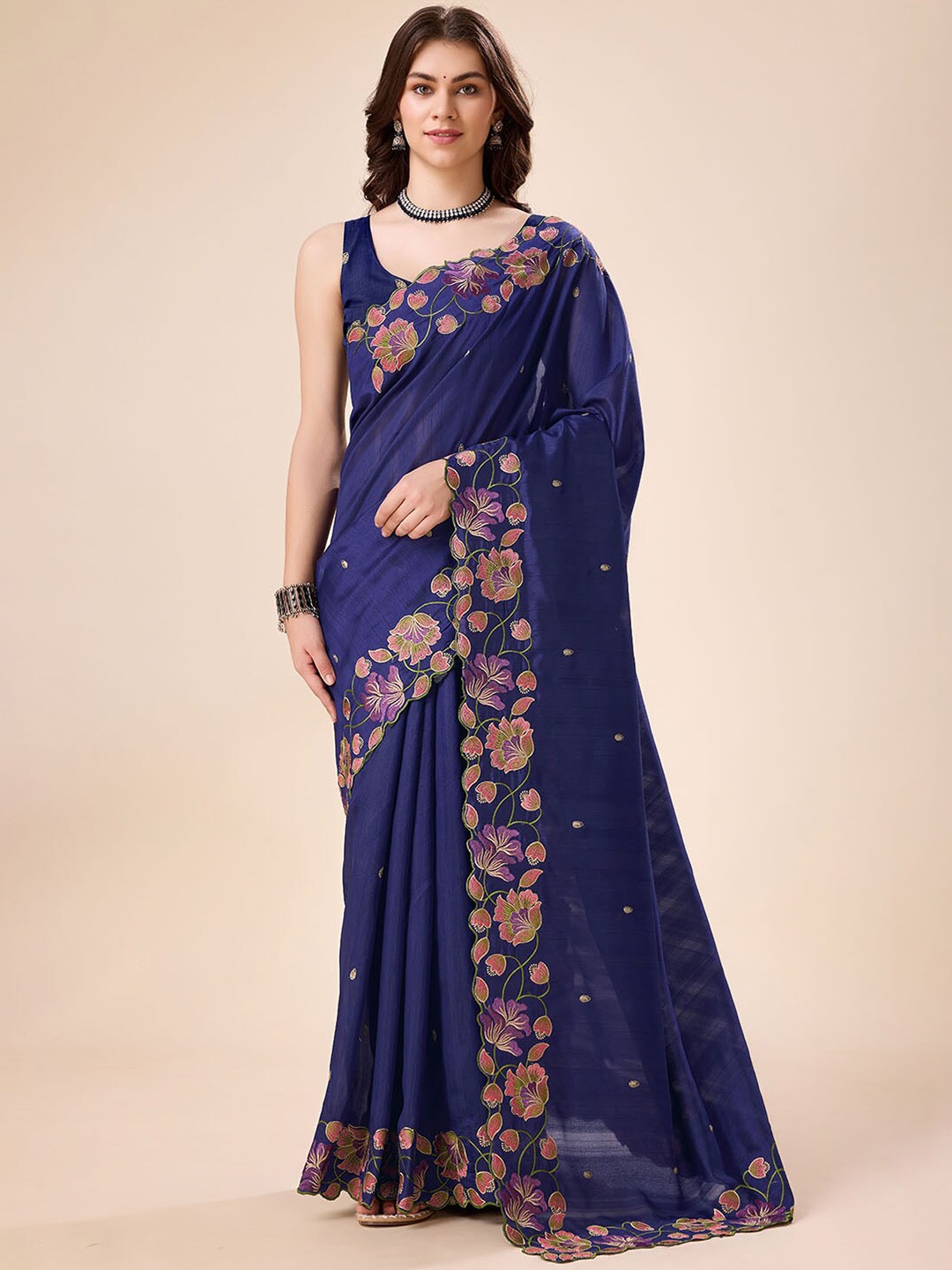 

Tasarika Floral Embroidered Pure Silk Saree, Navy blue