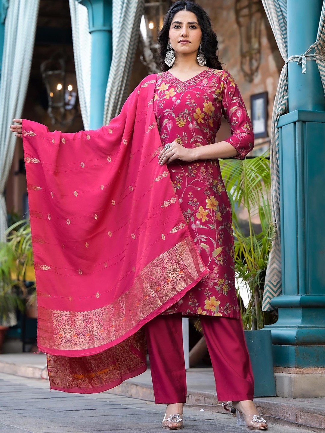 

Peachmode V Neck Floral Printed Regular Thread Work Chanderi Silk Kurta Set, Pink