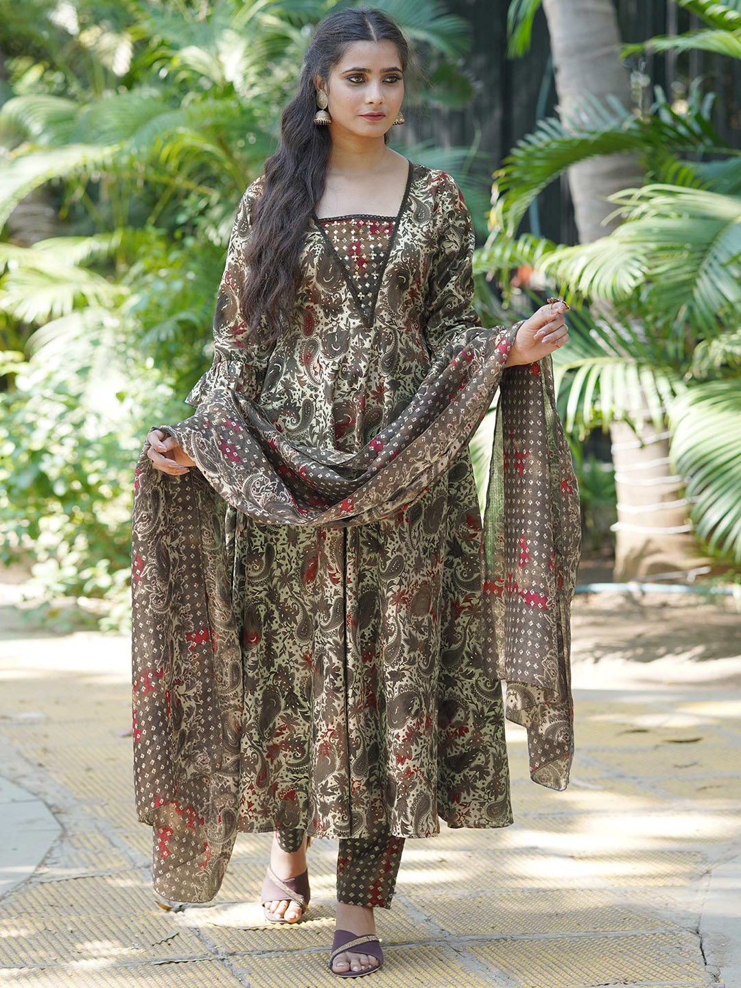 

Peachmode Ethnic Motifs Printed Chanderi Silk Kurta with Trousers & Dupatta, Grey