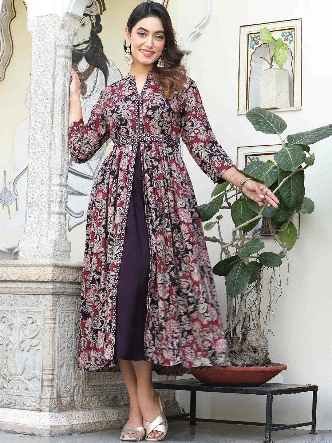 

DARVIKAA COLLECTION Floral Printed V Neck Thread Work Anarkali Kurta, Maroon