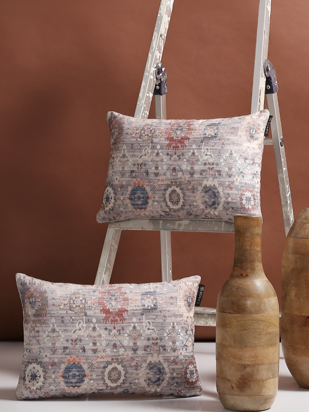 

ROMEE Cream-Coloured & Grey 2 Pieces Ethnic Motifs Rectangle Cushion Covers