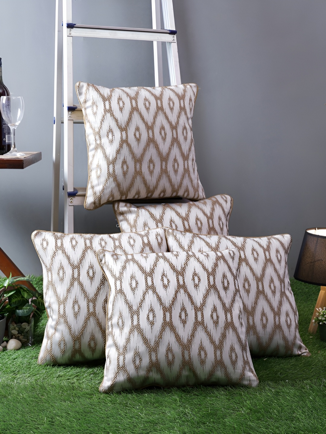 

ROMEE White & Beige 5 Pieces Geometric Square Cushion Covers