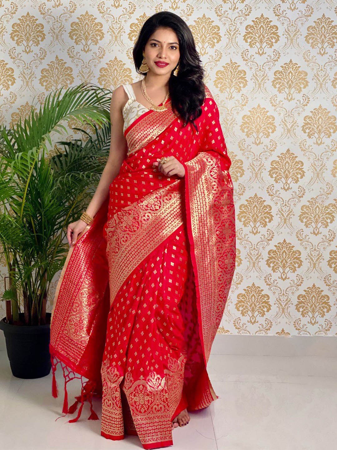 

ZILVIRA Ethnic Motifs Zari Pure Silk Banarasi Saree, Red