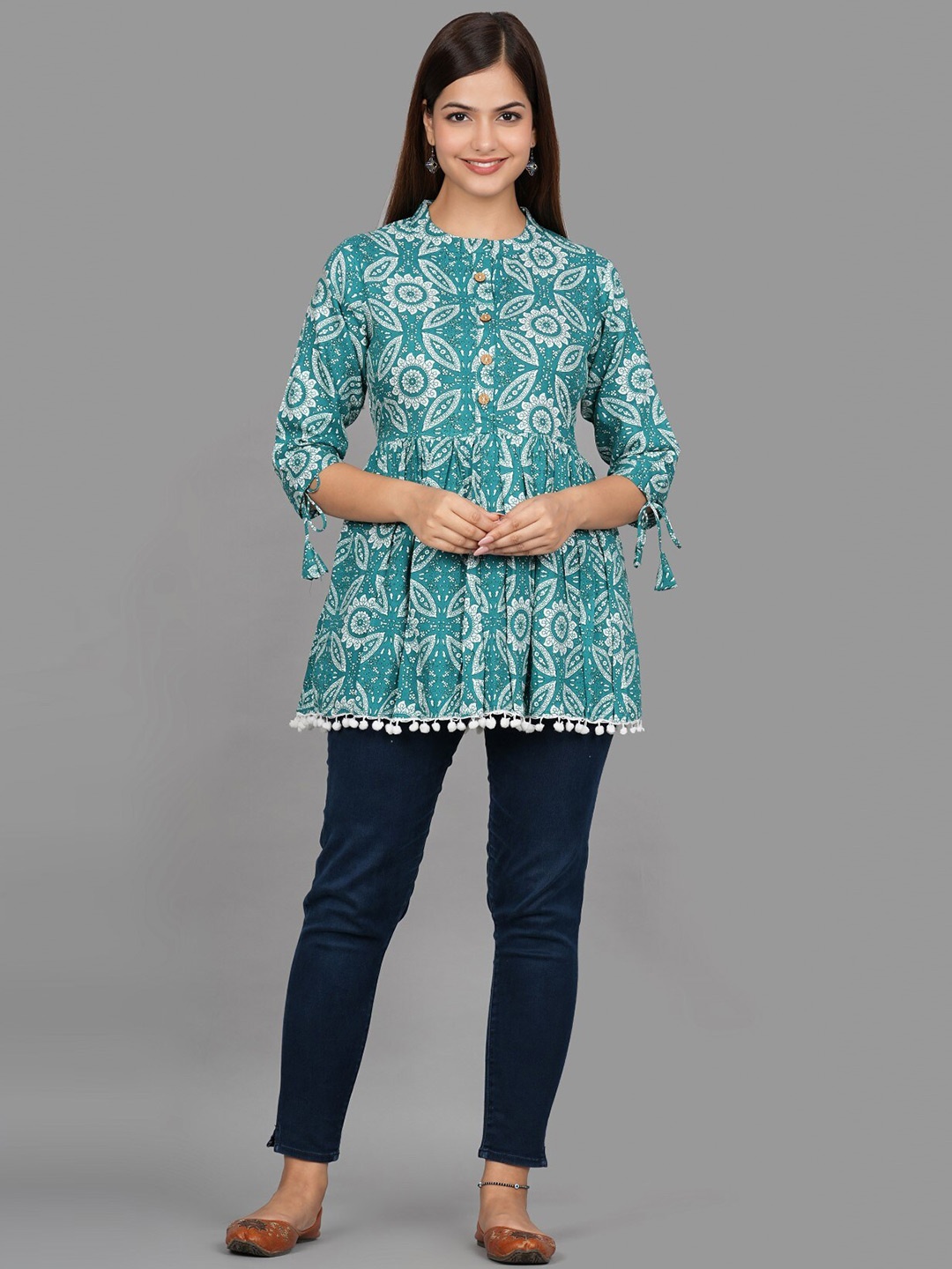 

VYKOO Floral Printed Round Neck A-Line Top, Green