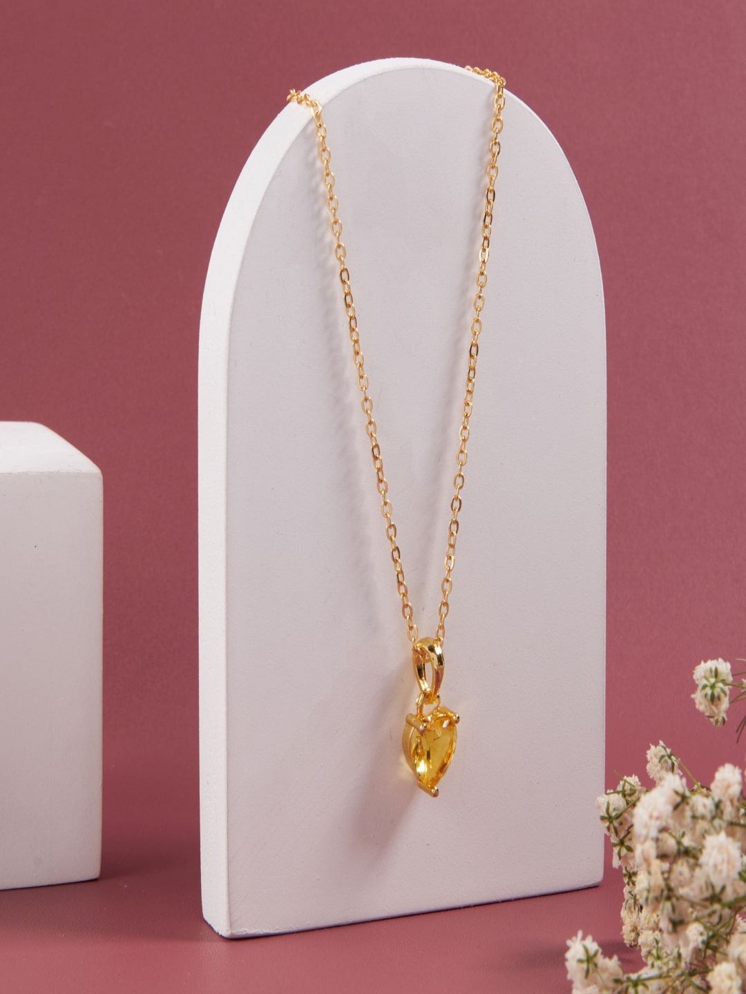 

SATJEWEL Gold-Plated Heart Shaped Pendant with Chain