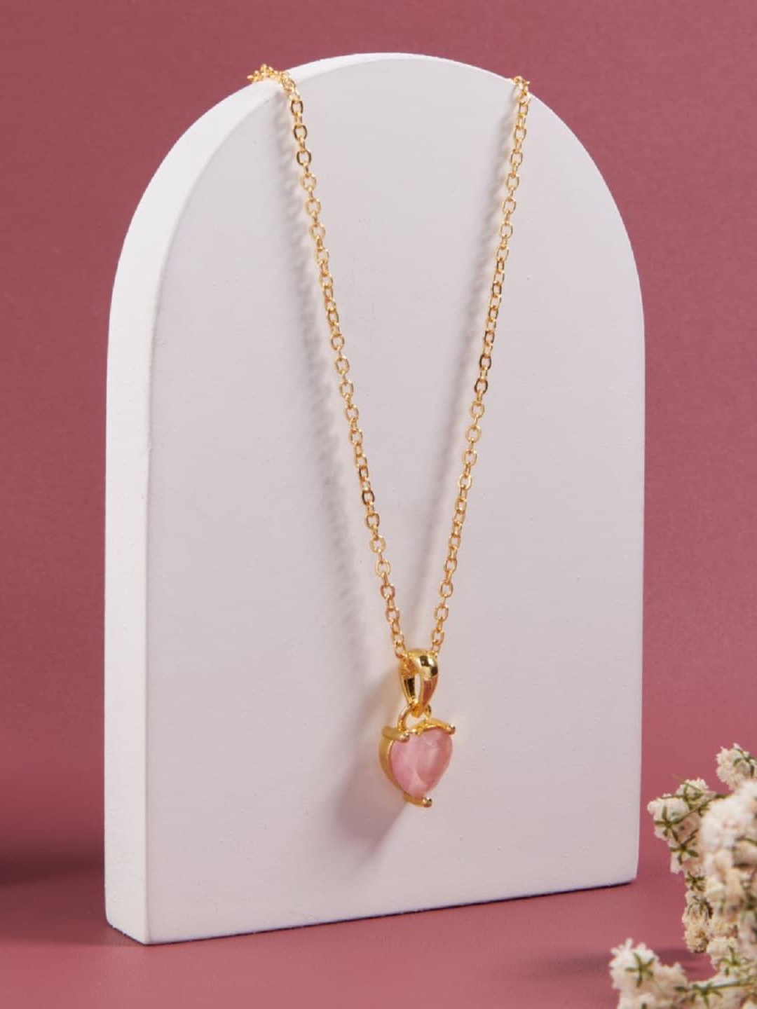 

SATJEWEL Gold-Plated Heart Shaped Pendant with Chain
