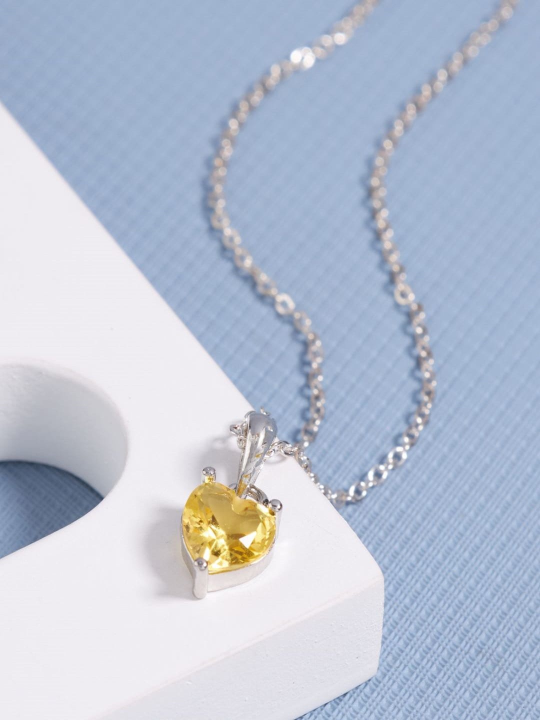 

SATJEWEL Silver-Plated Heart Shaped Pendant with Chain