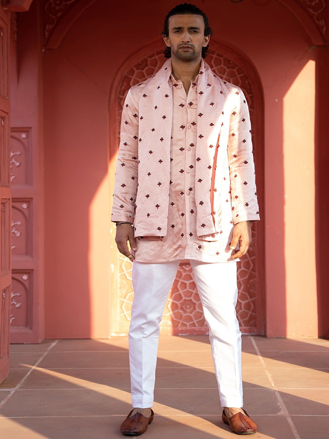 

KAAJ BUTTON Floral Embroidered Mandarin Collar Straight Kurta With Trousers & Dupatta, Pink