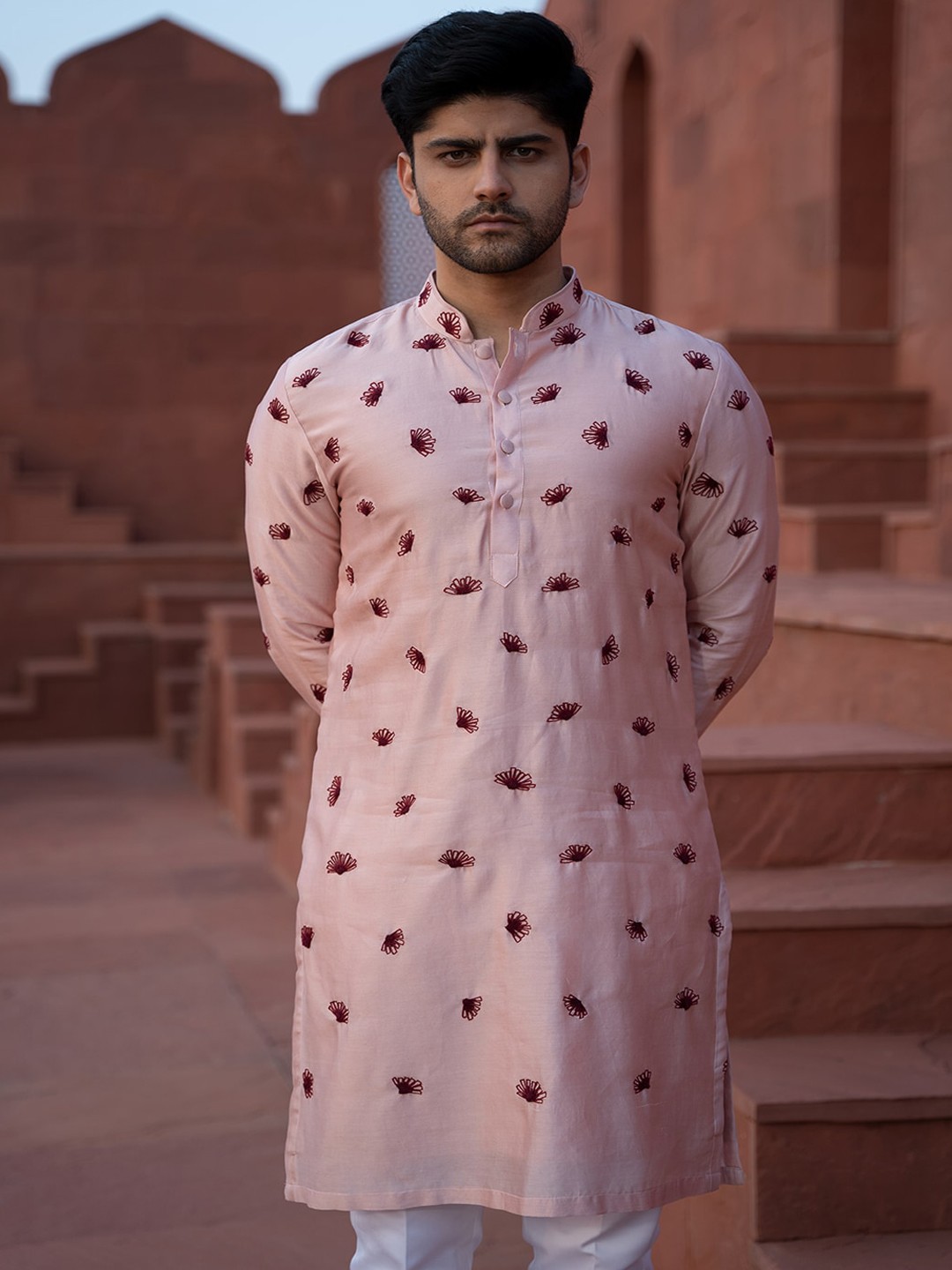 

KAAJ BUTTON Floral Embroidered Thread Work Chanderi Silk Straight Kurta With Trouser, Pink