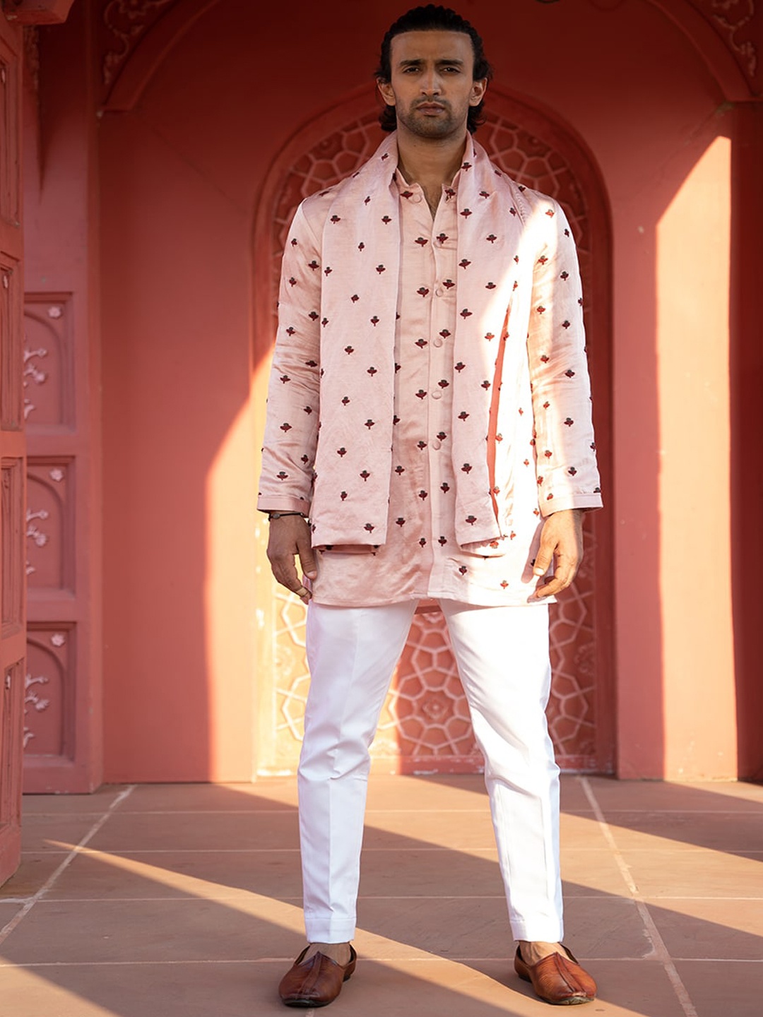 

KAAJ BUTTON Floral Embroidered Thread Work Satin Straight Kurta Set, Pink