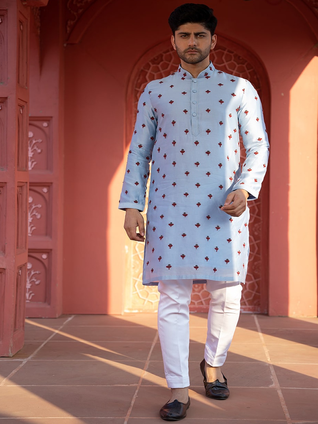 

KAAJ BUTTON Ethnic Motifs Thread Work Chanderi Silk Straight Kurta With Trouser, Blue