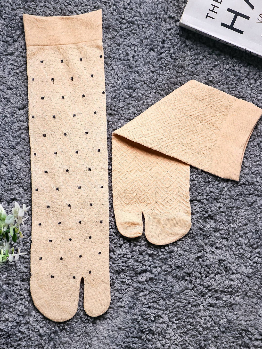 

Brauch Women Pack Of 2 Polka Dots Printed Ankle -Length Socks, Cream