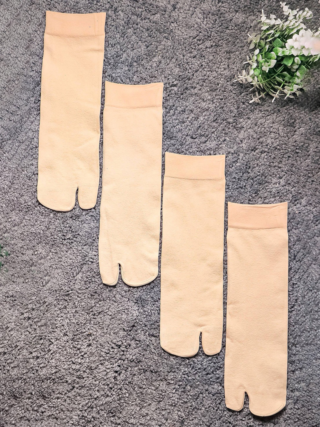 

Brauch Women Pack of 5 Pairs Of Calf-length Thumb socks, Cream