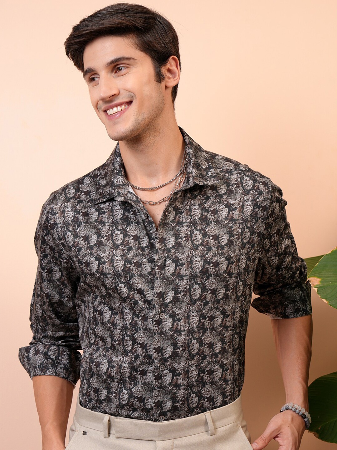 

LOCOMOTIVE Slim Fit Premium Satin Printed Occasion Shirt, Brown