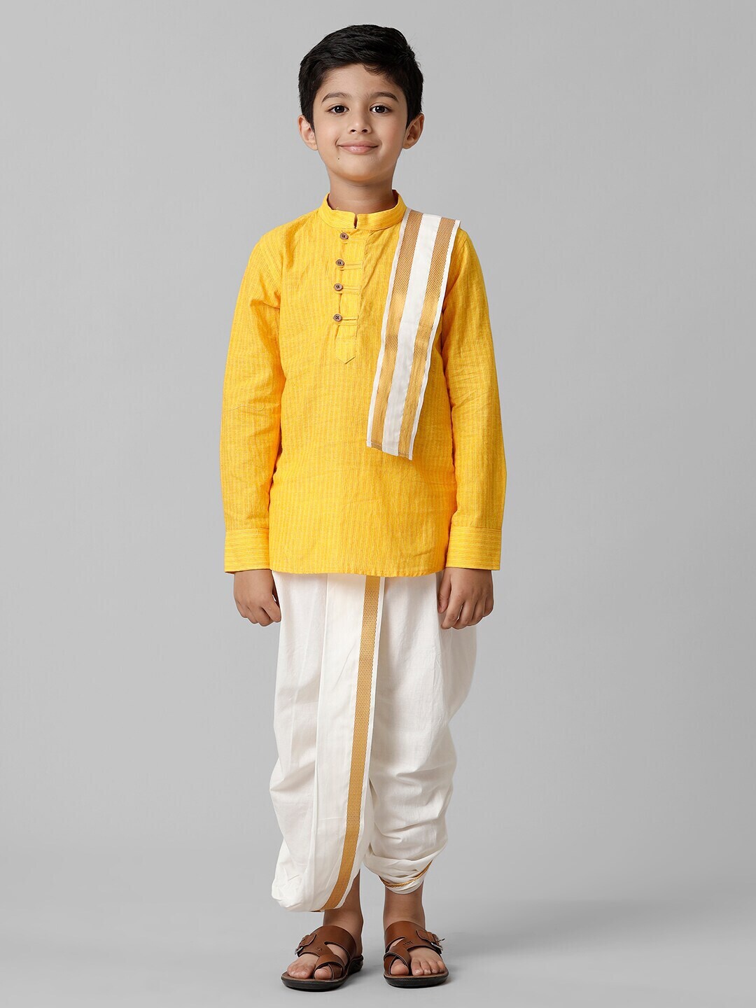 

Ramraj Boys Woven Design Mandarin Collar Straight Kurta with Panchakacham & Angavastram, Yellow