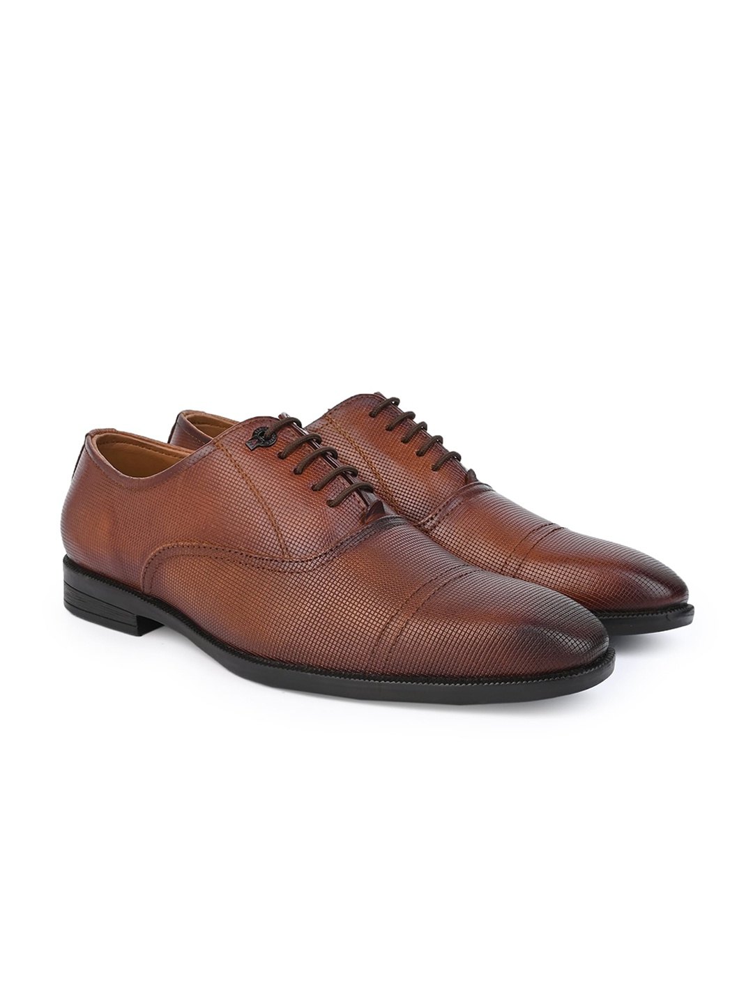 

Alberto Torresi Men Textured Leather Formal Oxfords, Tan