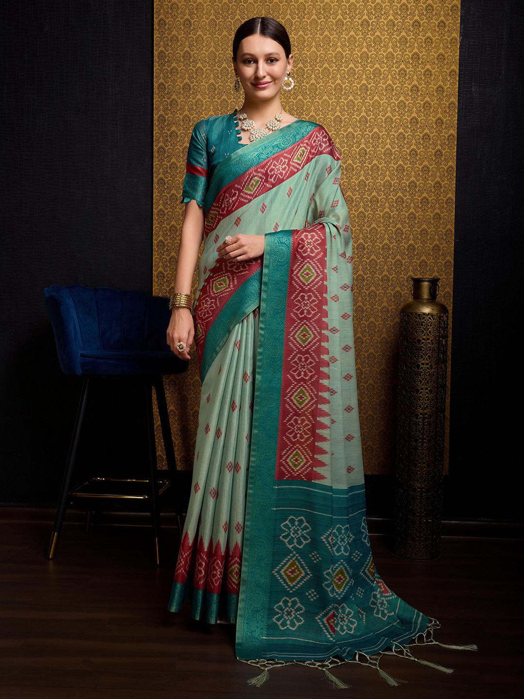 

Mitera Ethnic Motifs Pure Silk Banarasi Saree, Sea green