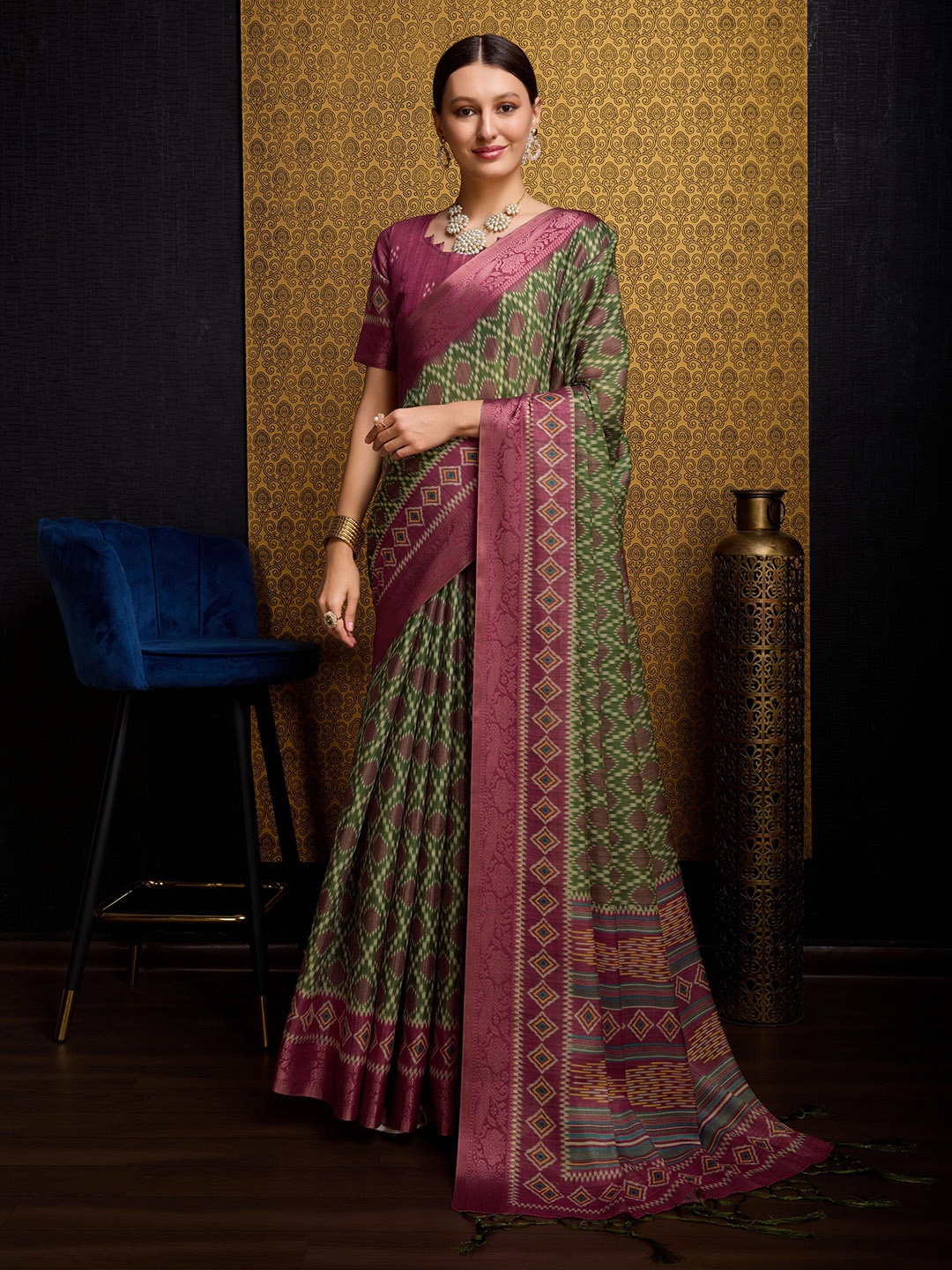 

Mitera Ethnic Motifs Zari Pure Silk Banarasi Saree, Green