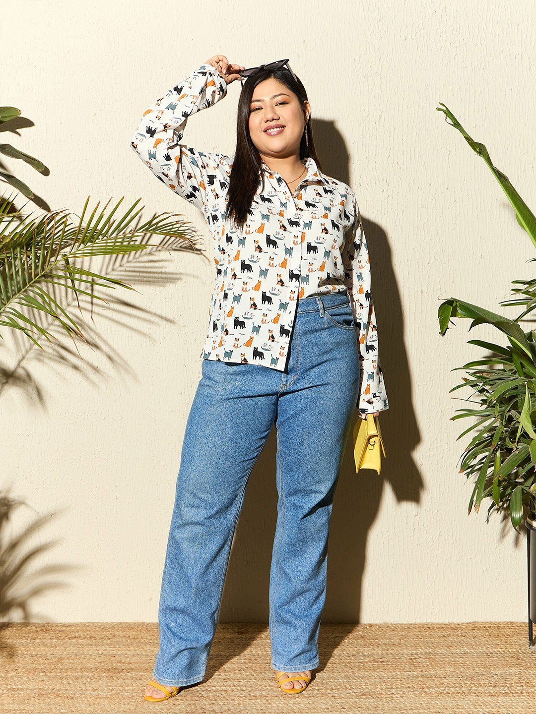 

Berrylush Curve Plus Size Conversational Printed Formal Shirt, White