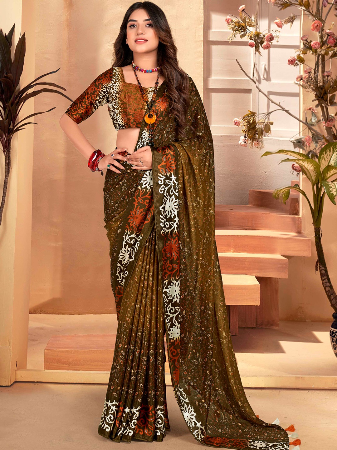 

Mitera Ethnic Motifs Printed Saree, Mustard