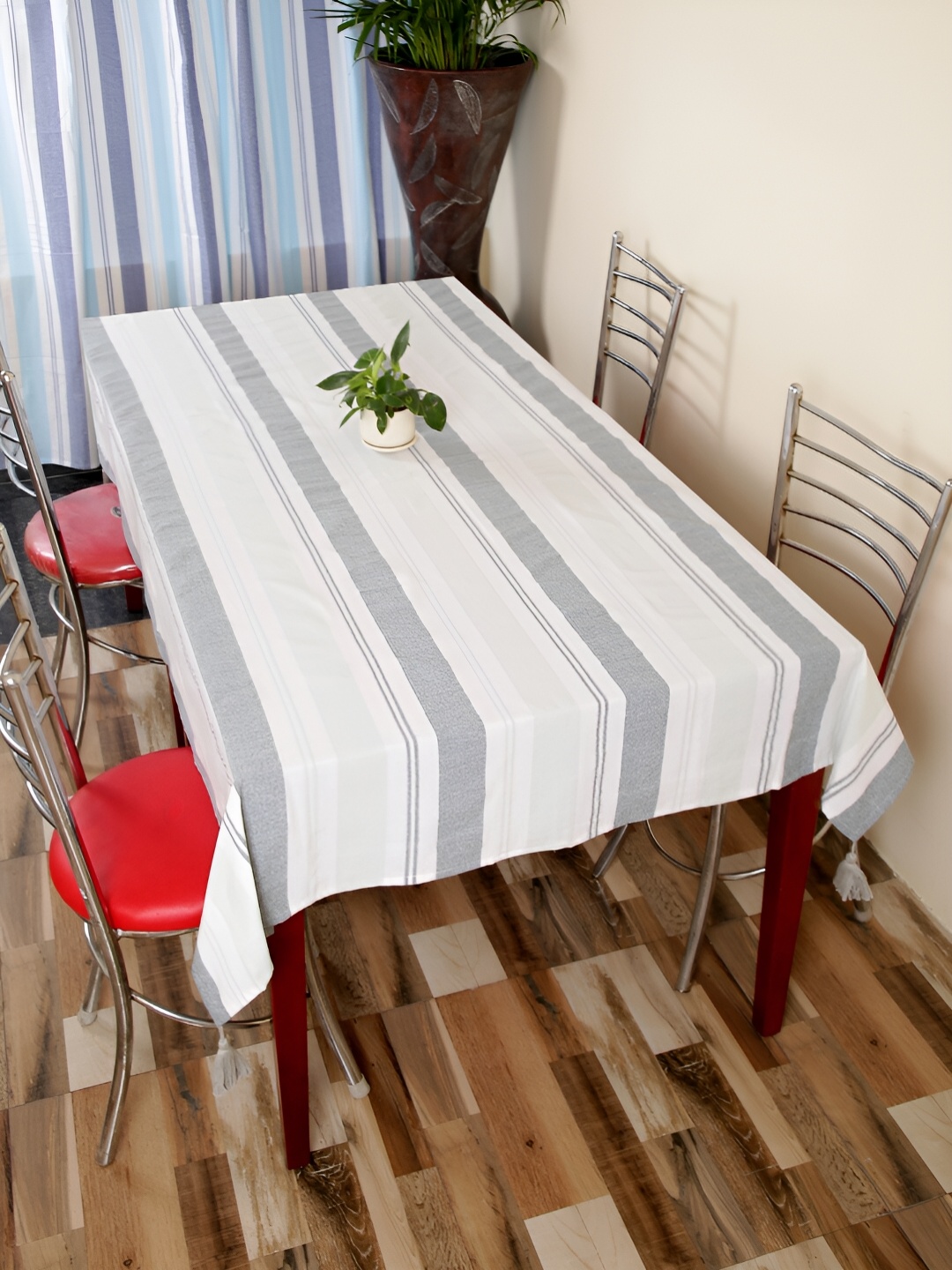 

Aura Green Striped Cotton 4-Seater Table Cover