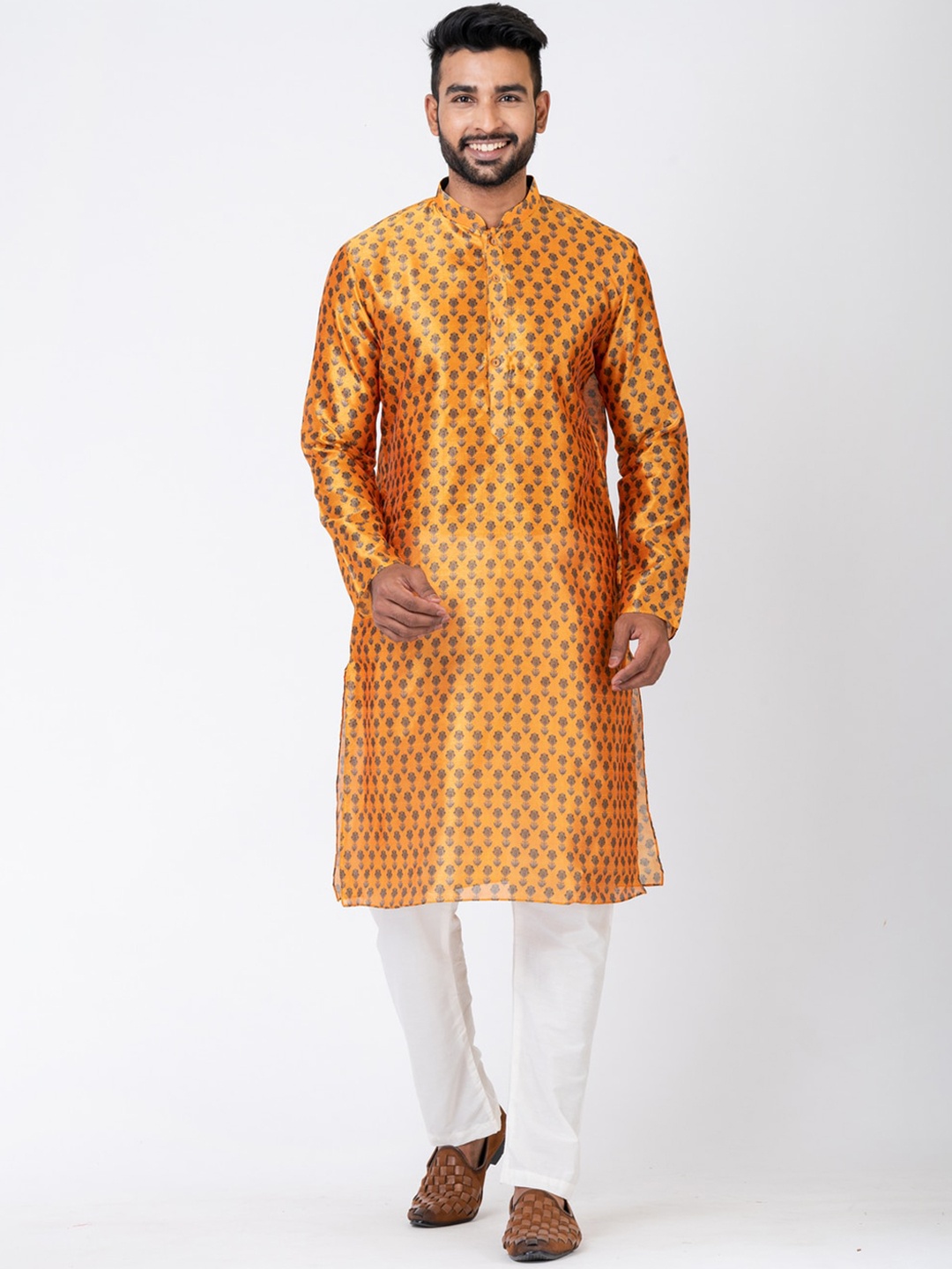 

HU - Handcrafted Uniquely Geometric Printed Mandarin Collar Long Sleeves Dupion Silk Kurta, Yellow