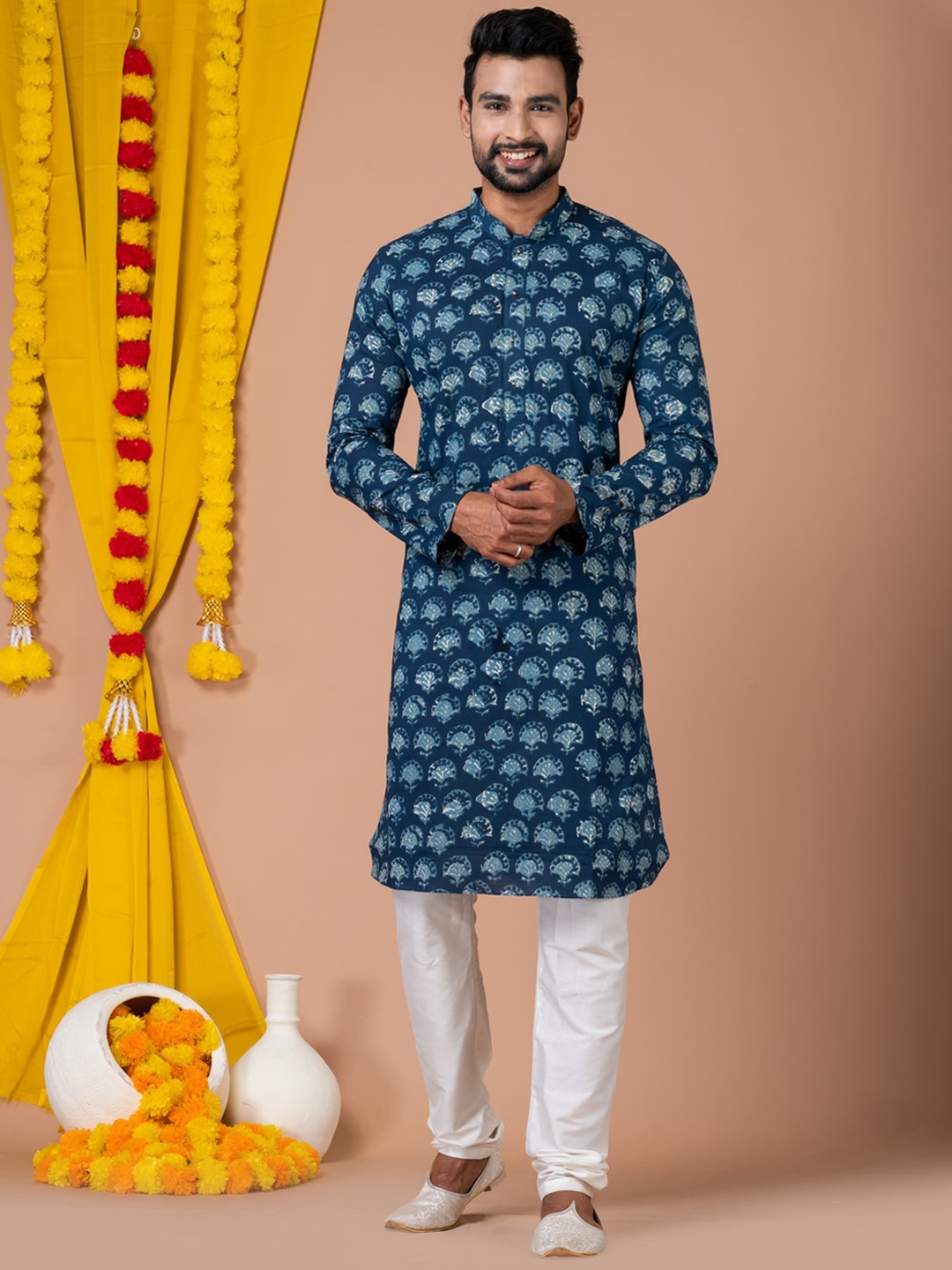 

HU - Handcrafted Uniquely Geometric Printed Mandarin Collar Long Sleeves Cotton Kurta, Navy blue