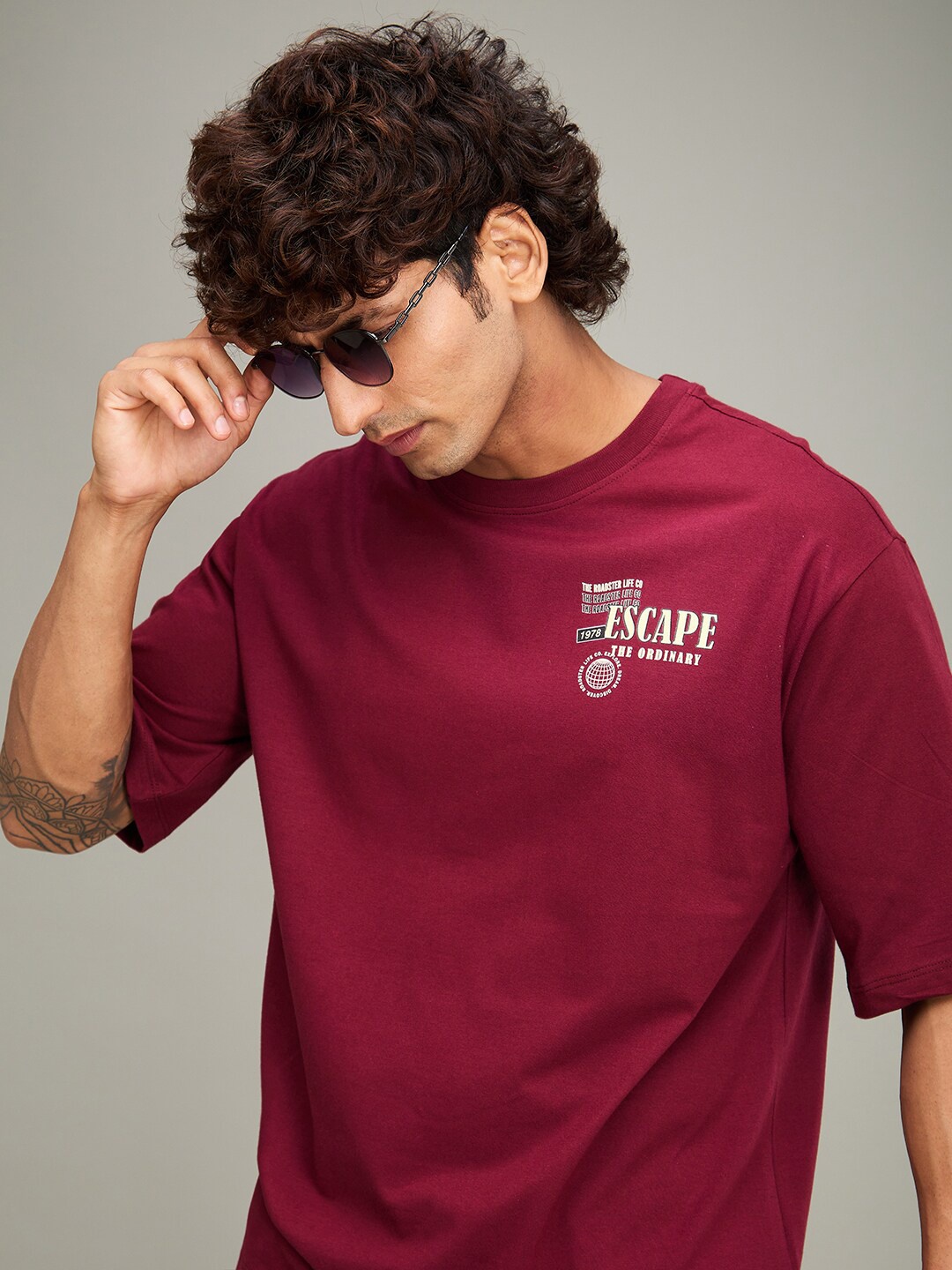 

The Roadster Lifestyle Co Maroon Printed Cotton Oversized-Fit T-Shirt