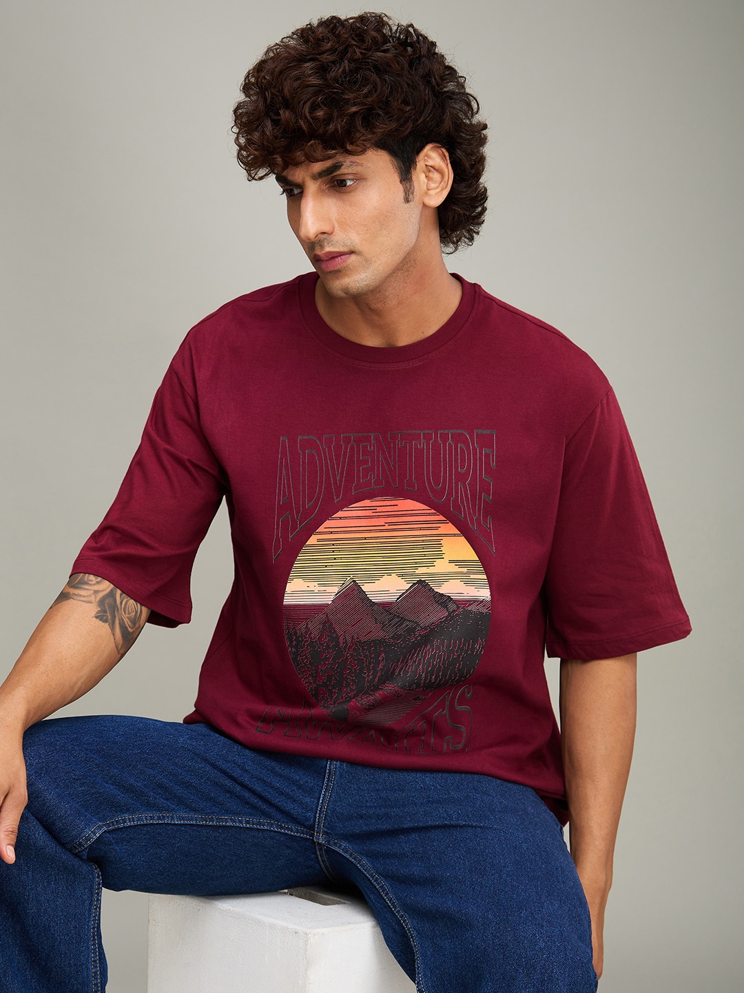

The Roadster Lifestyle Co Maroon Printed Cotton Tshirt